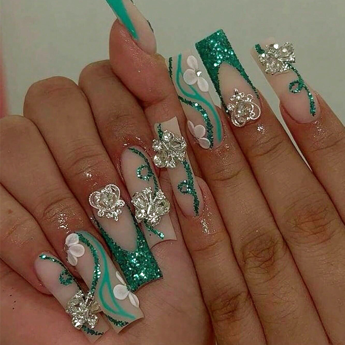 Nail Art Design - Fausse colle brillante sur pointe française,