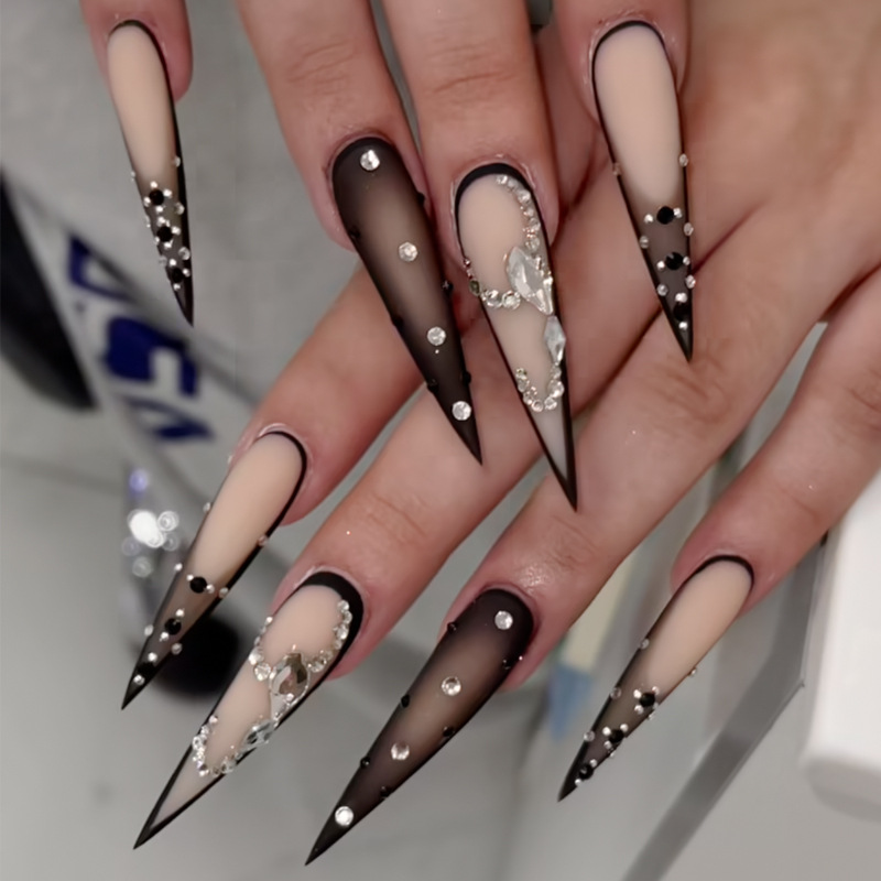 Nail Art Design - Faux ongles longs et pointus à