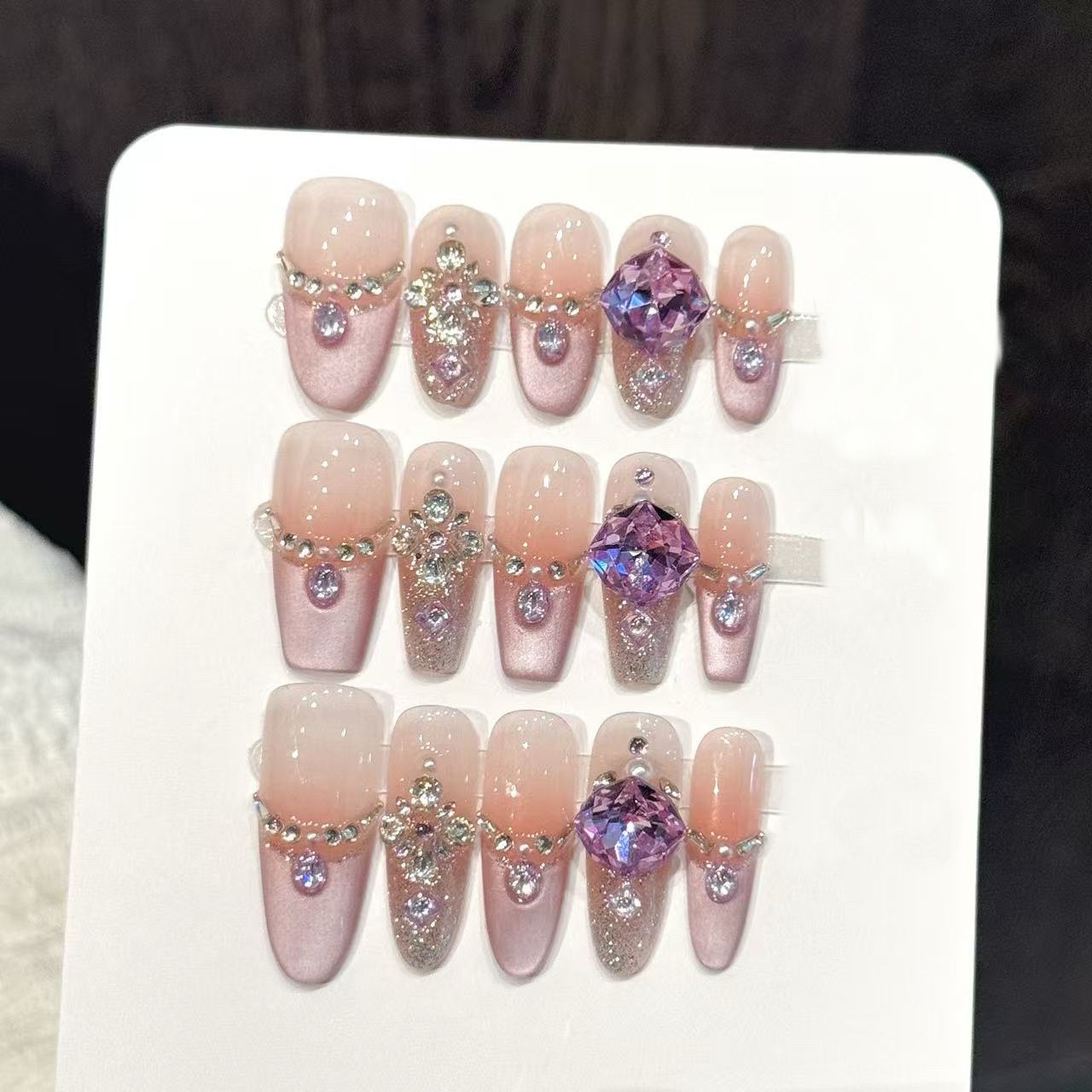 10 faux ongles en forme de cer - Nail Art Emerald avis et prix