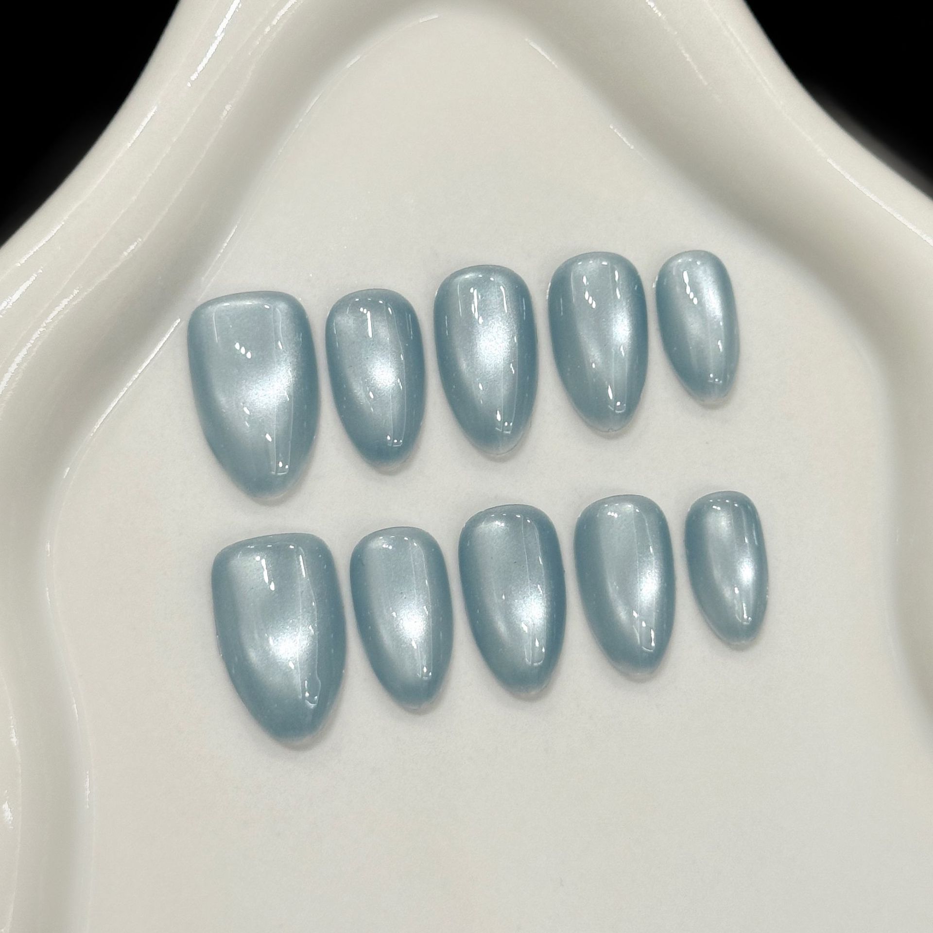 10 faux ongles courts en forme - Nail Art Emerald avis et prix